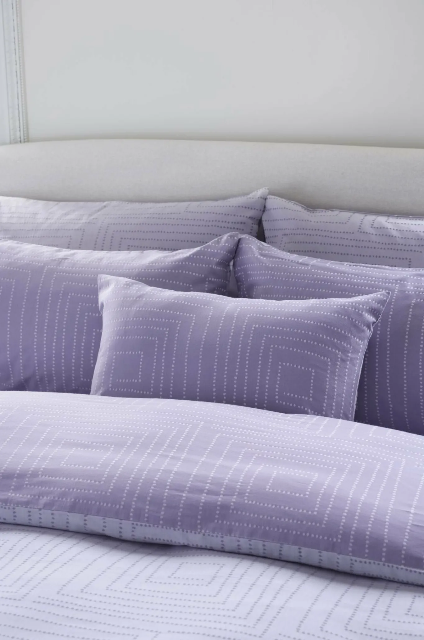 Dot To Dot Jacquard Pillow Case*Jasper Conran Online
