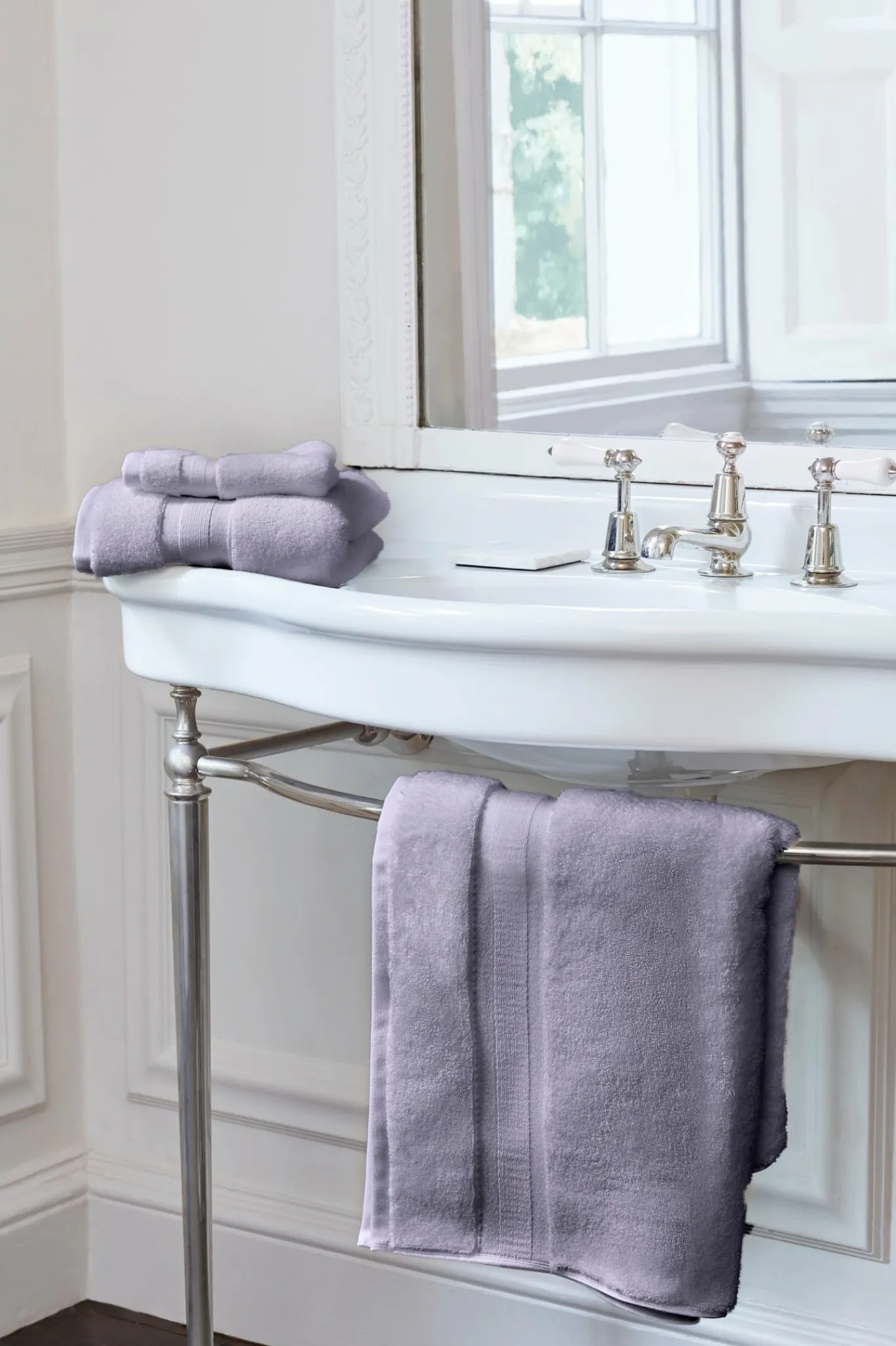 Zero Twist Cotton Lightweight Soft Fast Drying Towel*Jasper Conran Shop